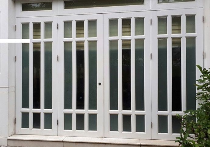 Giá của cửa sắt 4 cánh phụ thuộc nhiều yếu tố