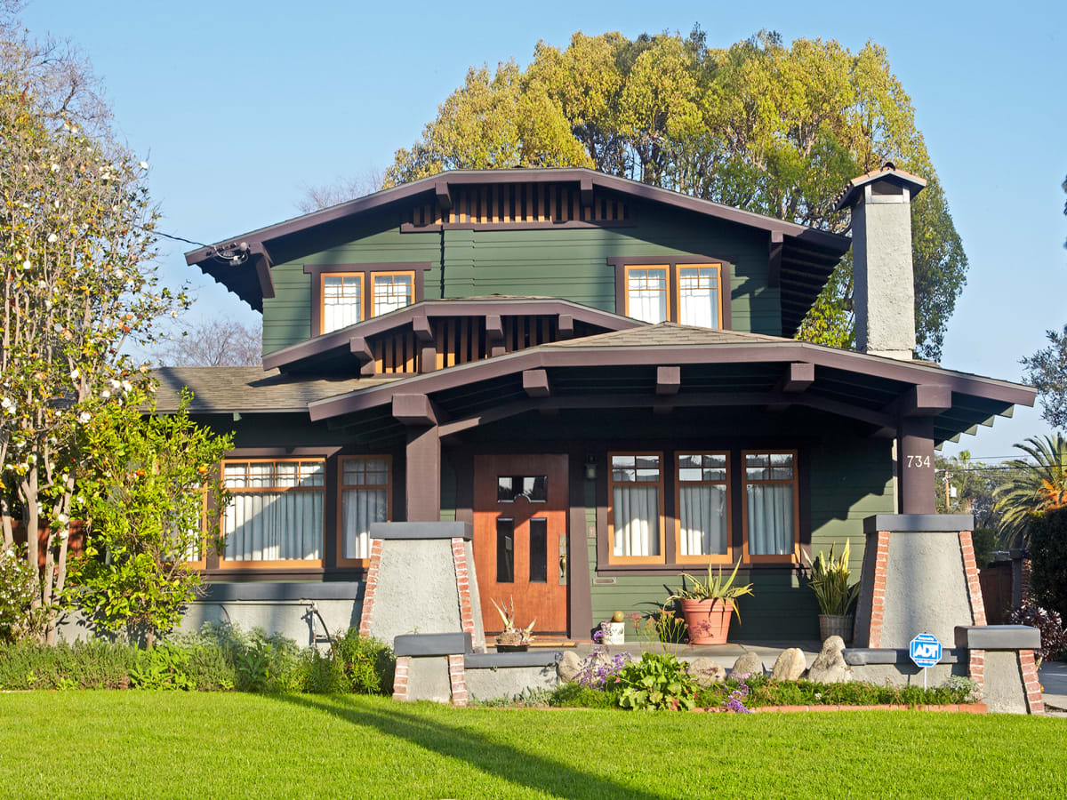 kham-pha-mot-so-mau-nha-2-tang-gia-re-duoc-yeu-thich-nhat-10